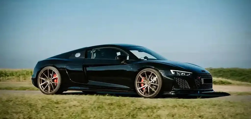 AUDI R8 RWD