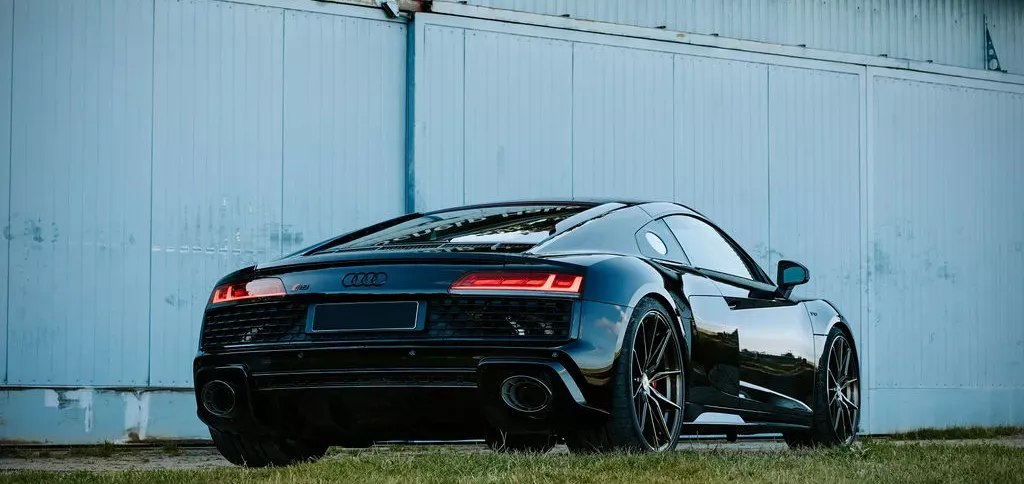 AUDI R8 RWD